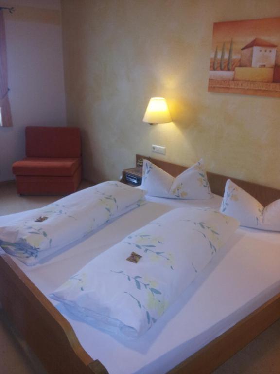 Hotel - Restaurant Hirschen - Werneths Landgasthof Beim Europa- Park Rust Rheinhausen Zewnętrze zdjęcie