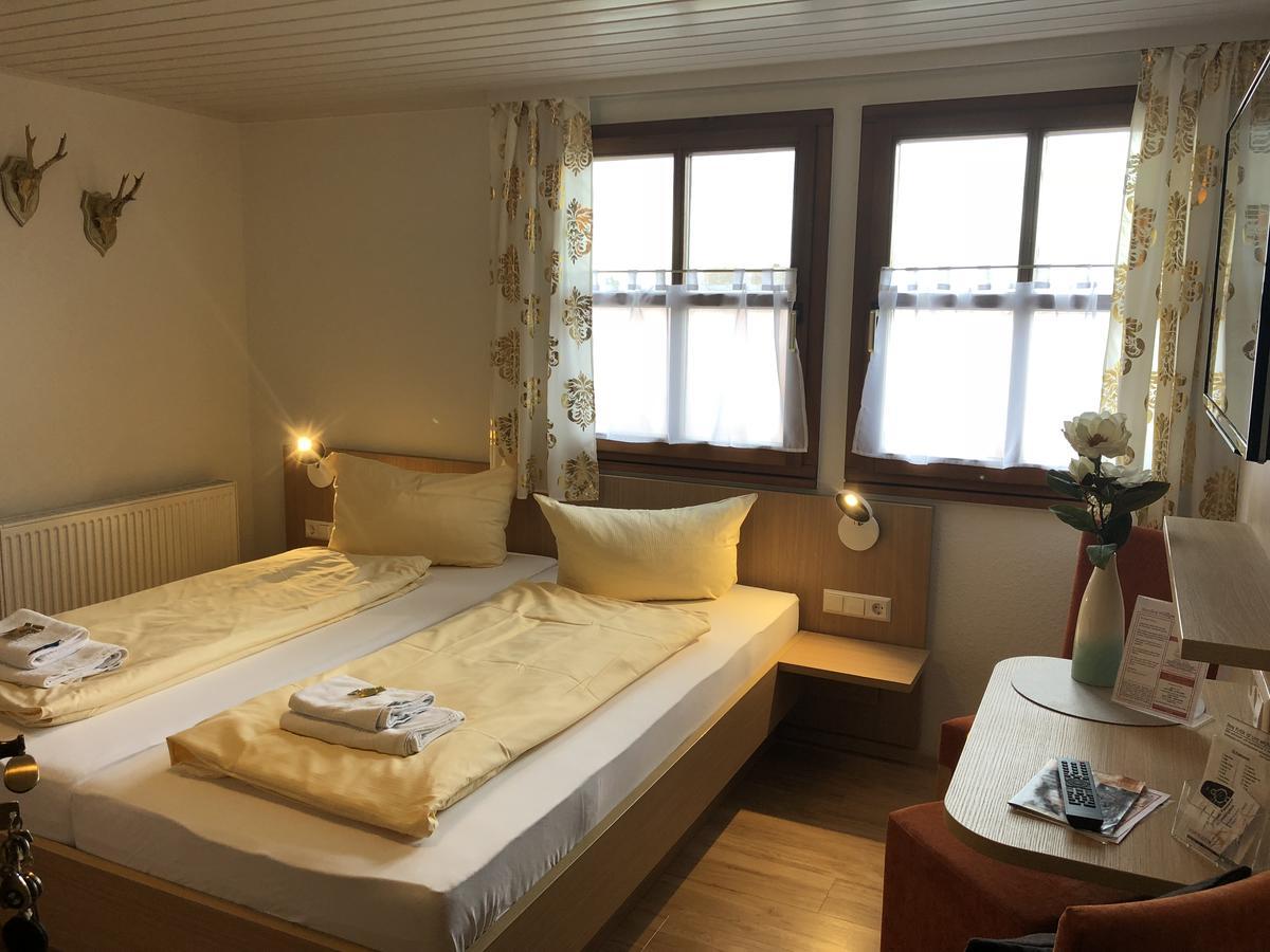 Hotel - Restaurant Hirschen - Werneths Landgasthof Beim Europa- Park Rust Rheinhausen Zewnętrze zdjęcie