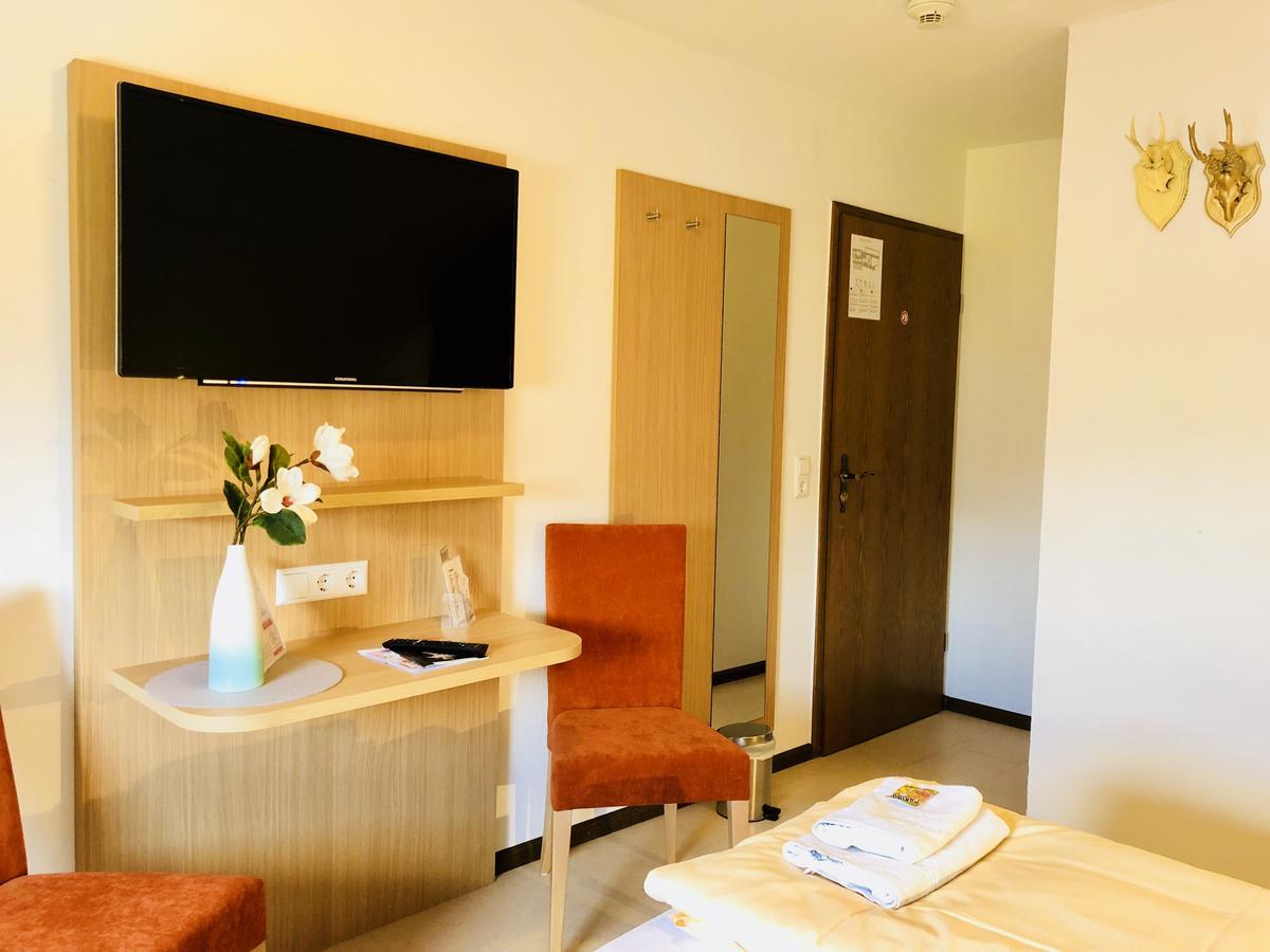 Hotel - Restaurant Hirschen - Werneths Landgasthof Beim Europa- Park Rust Rheinhausen Zewnętrze zdjęcie