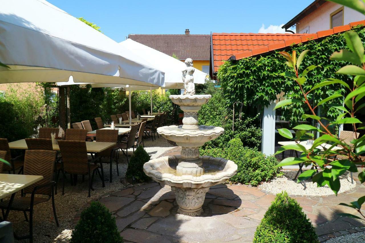 Hotel - Restaurant Hirschen - Werneths Landgasthof Beim Europa- Park Rust Rheinhausen Zewnętrze zdjęcie